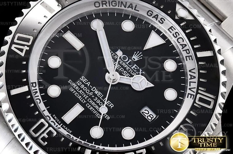 0104 ROLSD093 – Deep Sea Dweller Black Contemporary 1015